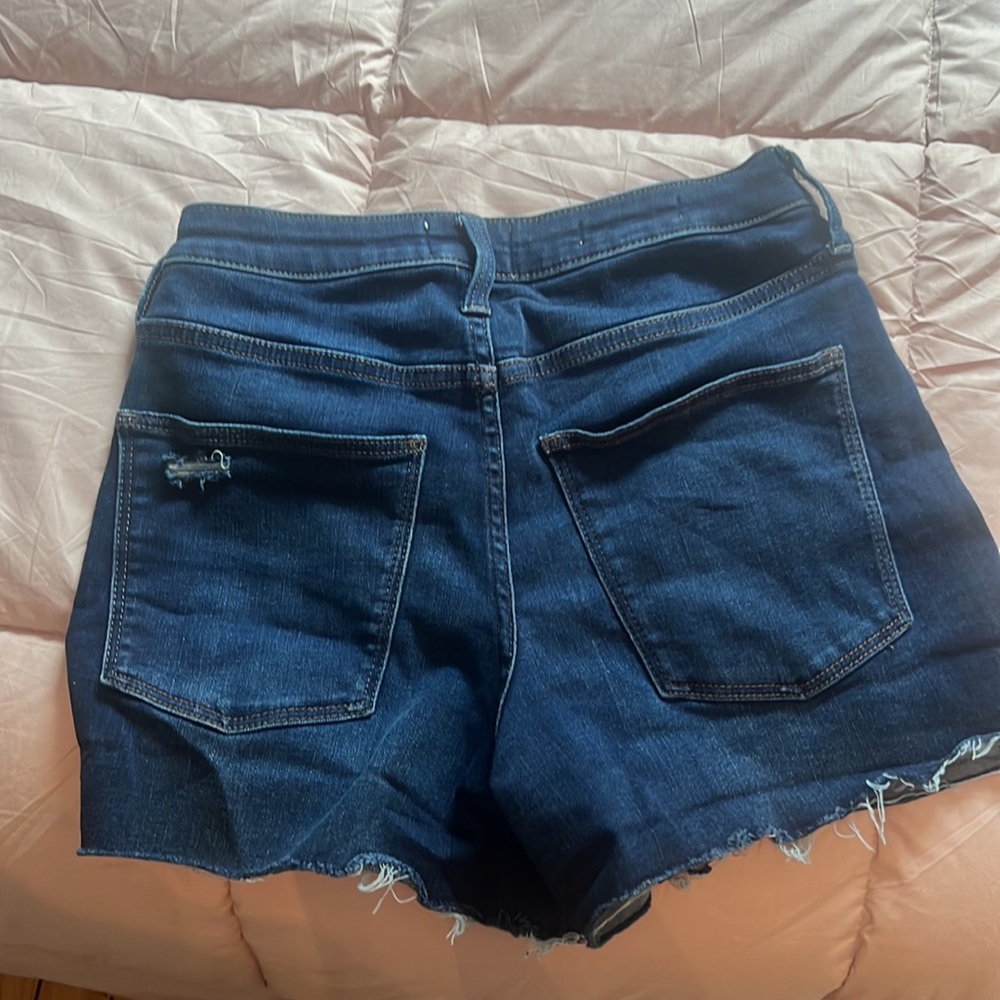 Target distressed jean shorts size 4 - Picture 4 of 4
